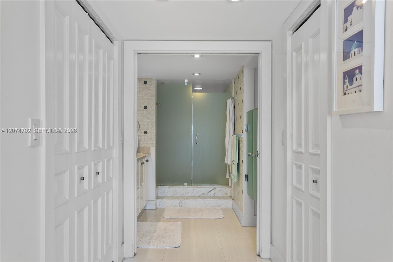 199 Ocean Lane Drive 902 Property Photo 18