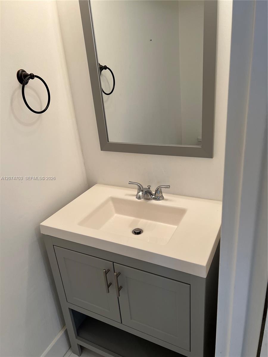 555 Ne 15th Street 24e Property Photo 11