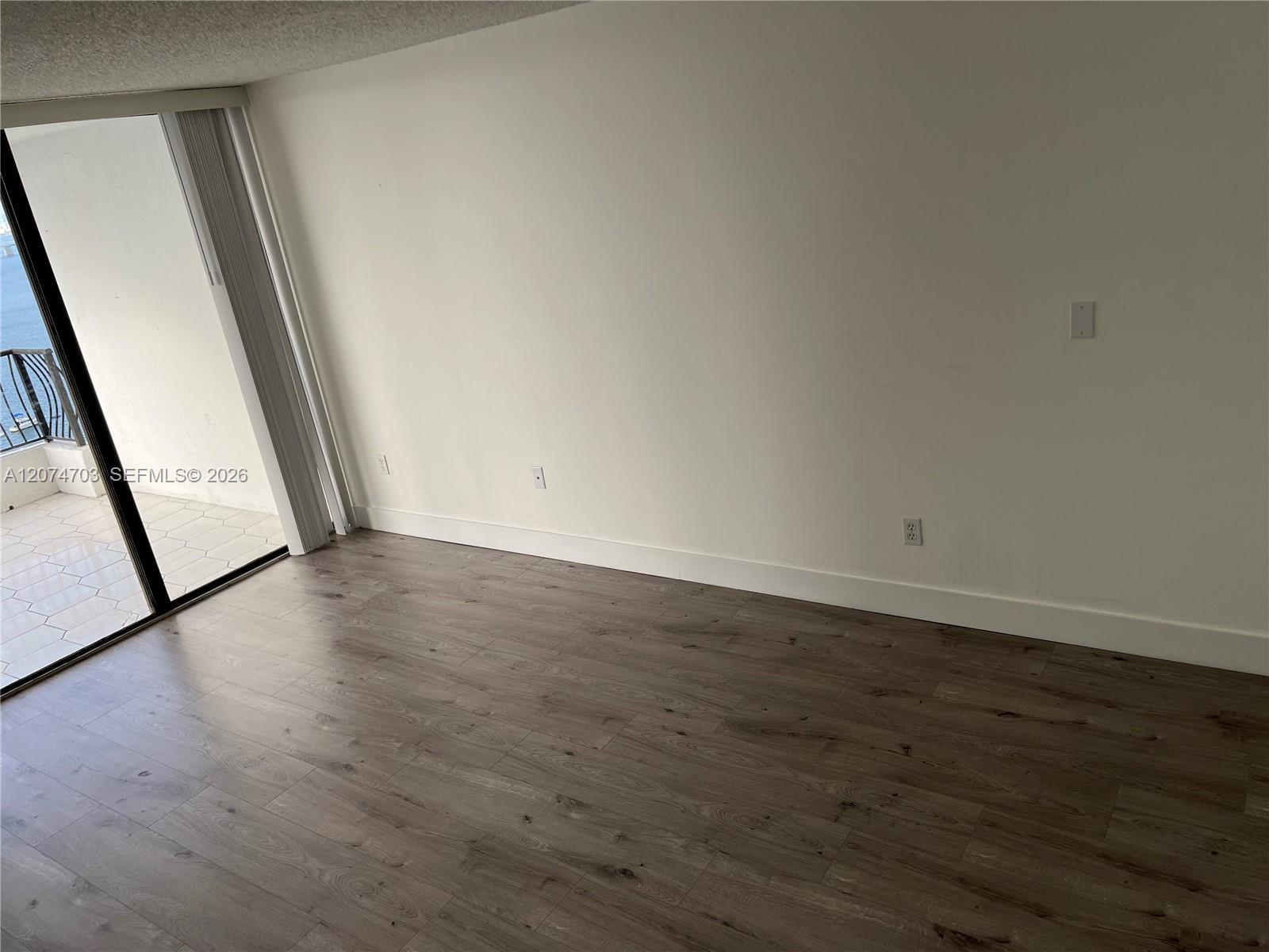555 Ne 15th Street 24e Property Photo 19