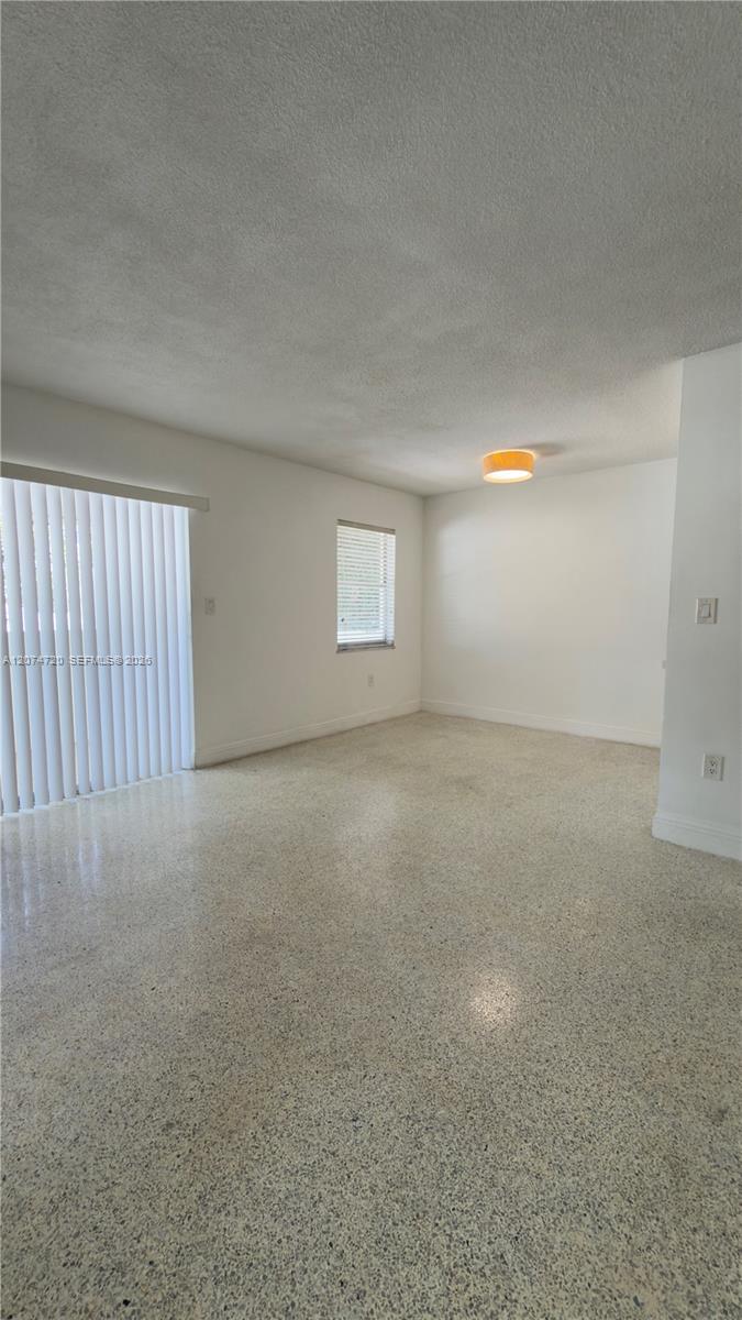755 Sw 6th Street 6 Property Photo 7