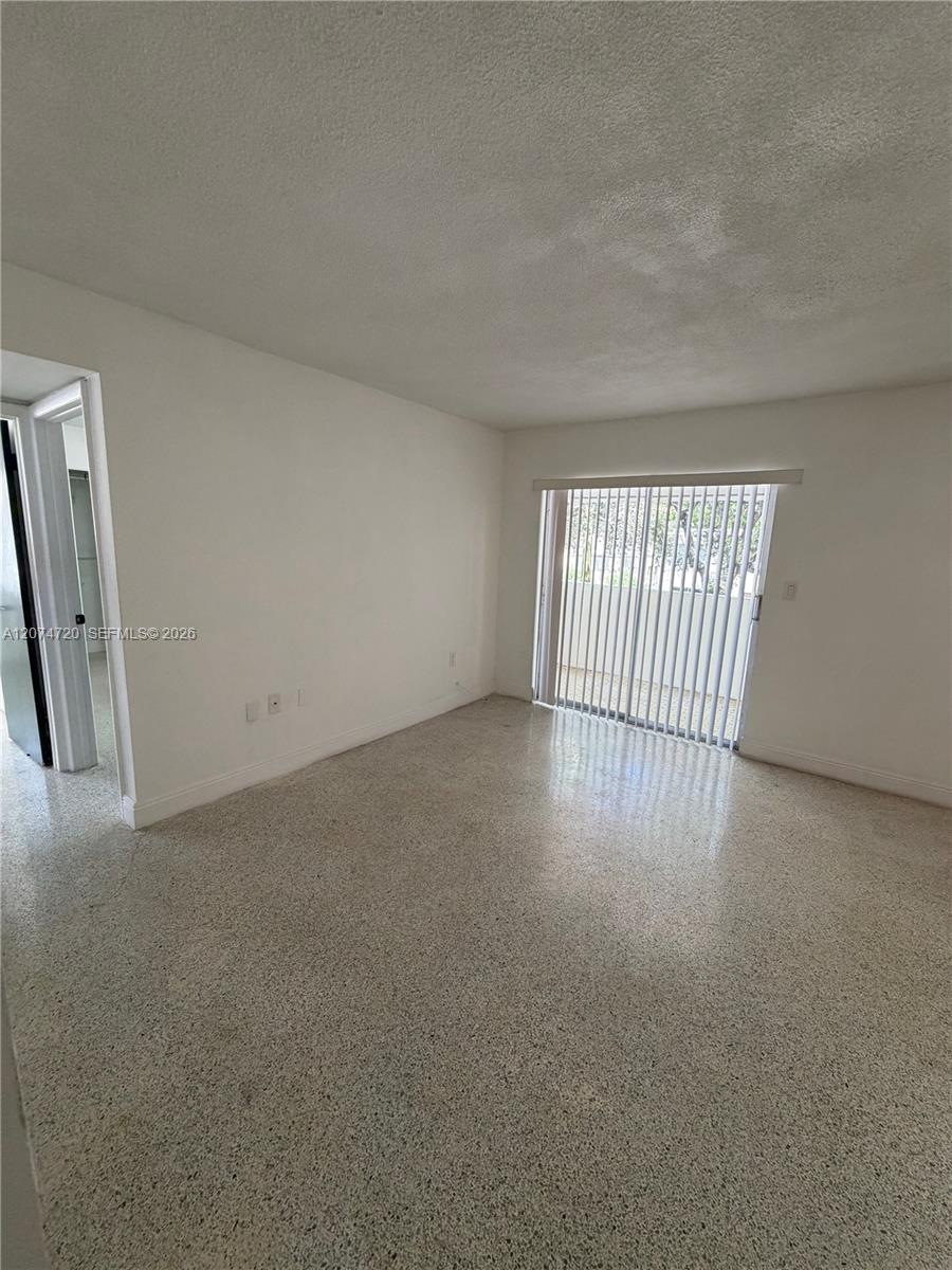 755 Sw 6th Street 6 Property Photo 9