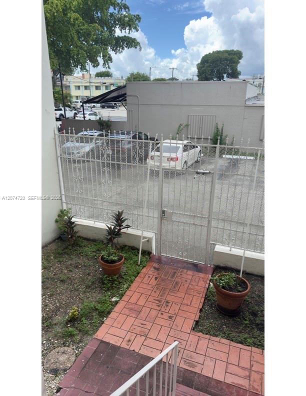 755 Sw 6th Street 6 Property Photo 23