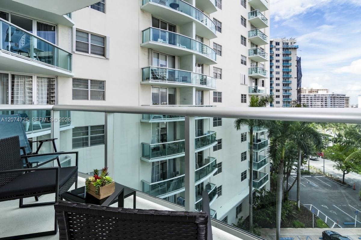 3901 S Ocean Drive 6t Property Photo 17