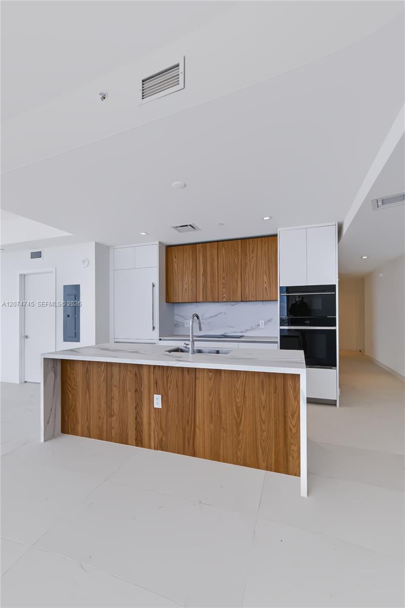 1400 Biscayne Boulevard 3501 Property Photo 34