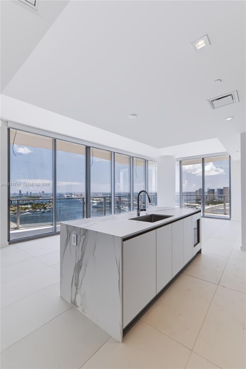 1400 Biscayne Boulevard 3501 Property Photo 35