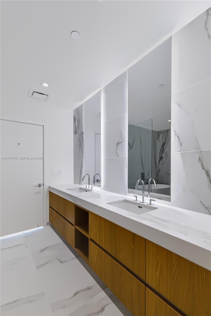 1400 Biscayne Boulevard 3501 Property Photo 40