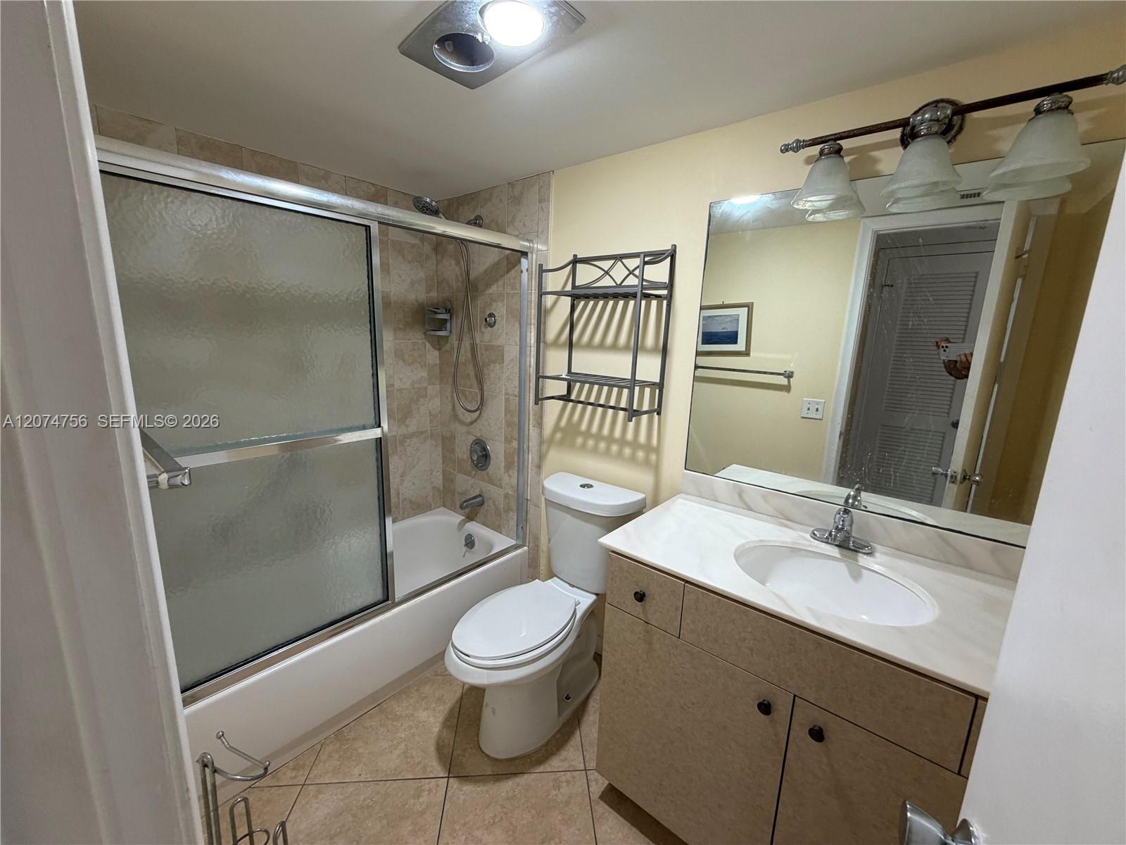 4242 Deste Court 304 Property Photo 6