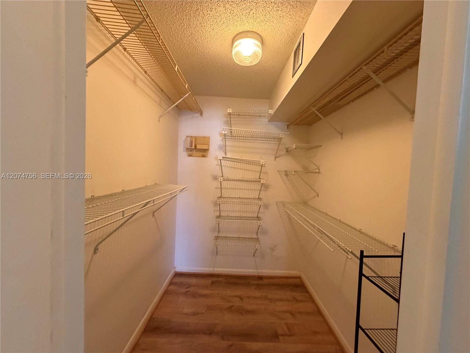 4242 Deste Court 304 Property Photo 10