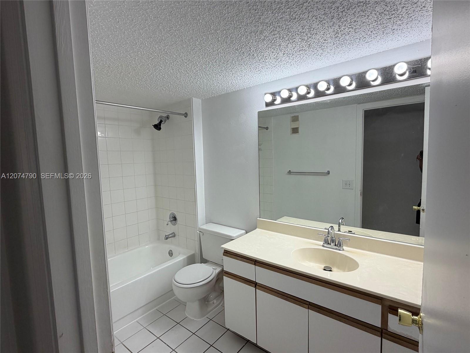 4015 W Mcnab Road D209 Property Photo 11