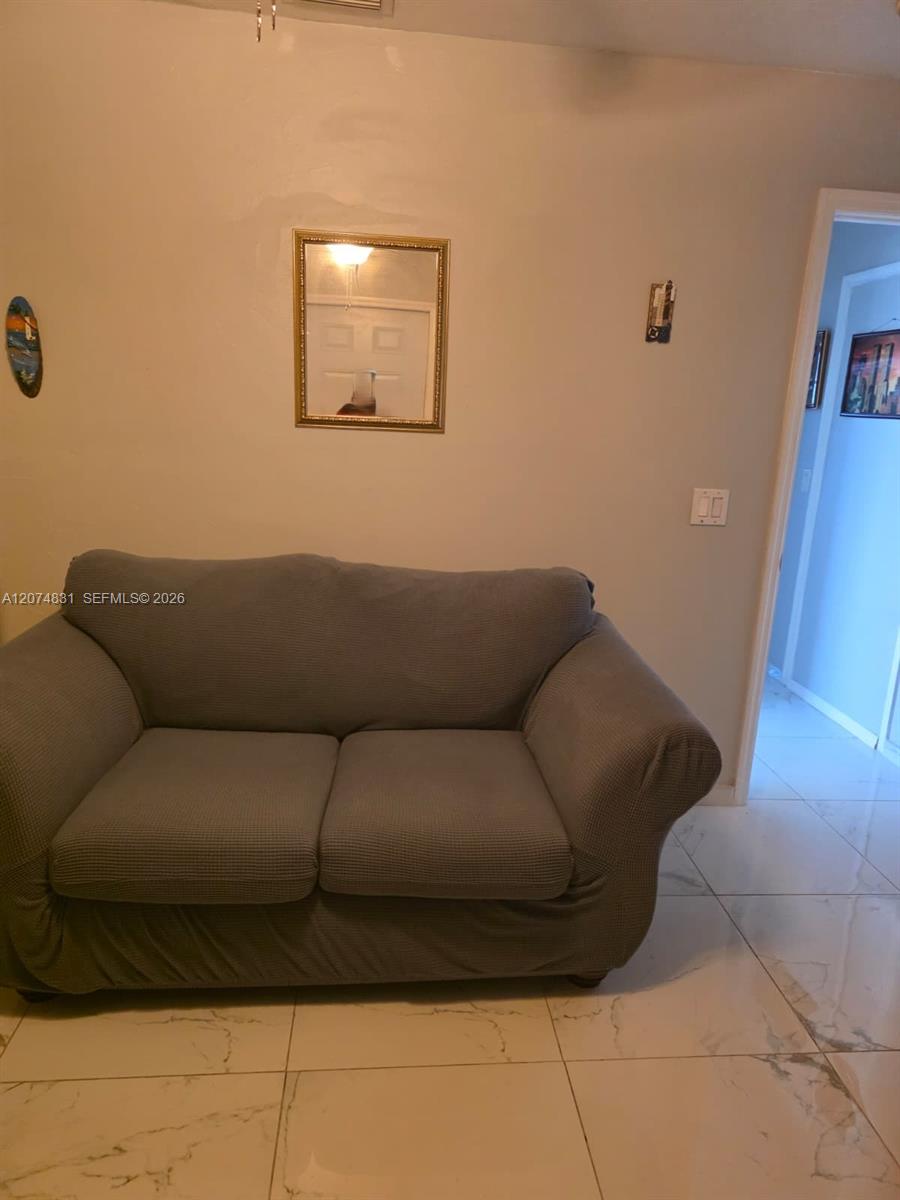 2909 20th Street W A Property Photo 2