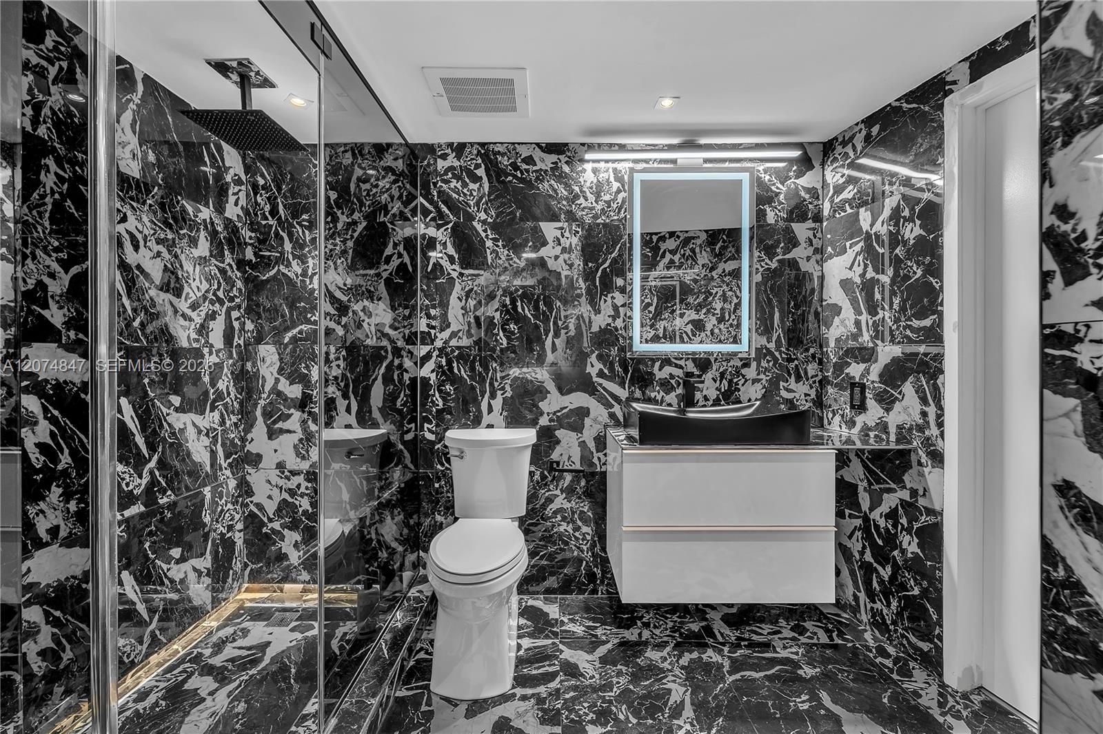 1750 Bayshore Drive 2004 Property Photo 16