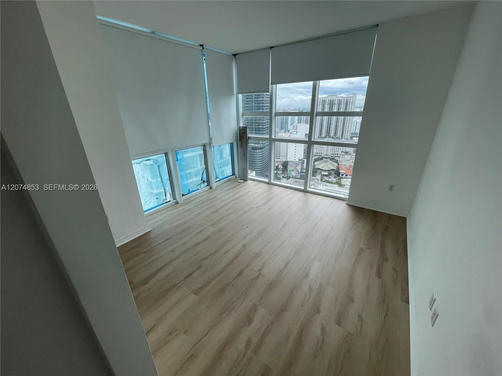 A12074853 Property Photo 7