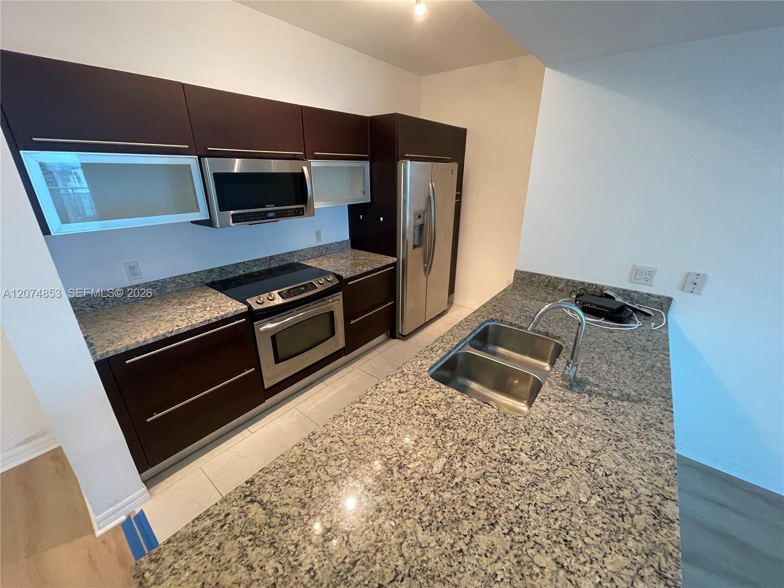 A12074853 Property Photo 12
