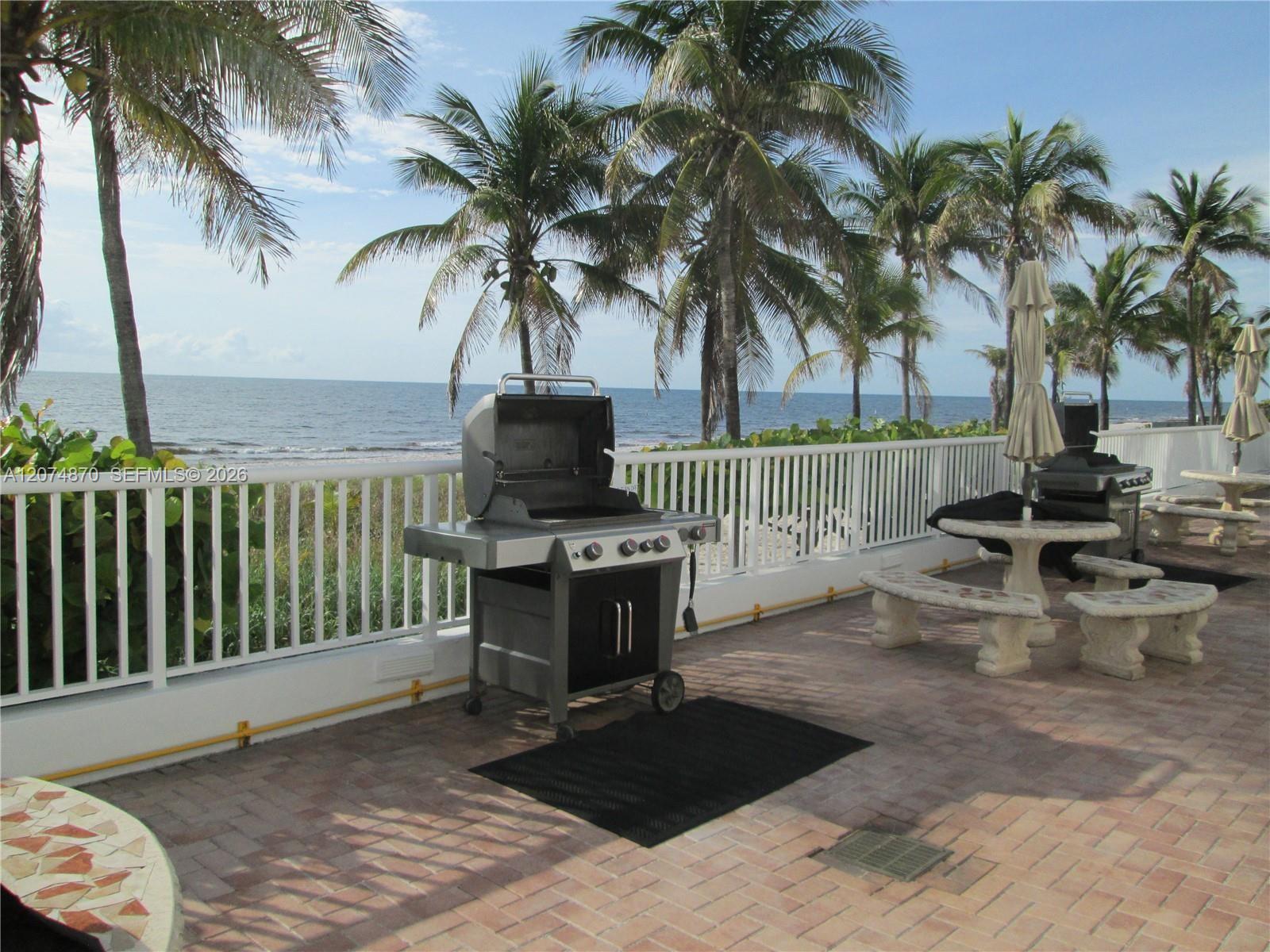 1370 S Ocean Boulevard 1206 Property Photo 5