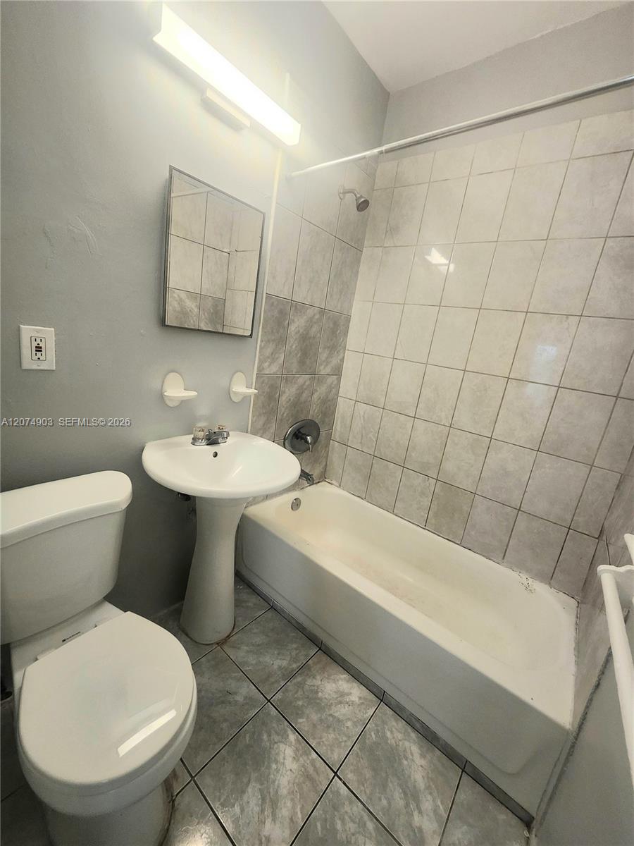 1507 Meridian Avenue 5 Property Photo 9