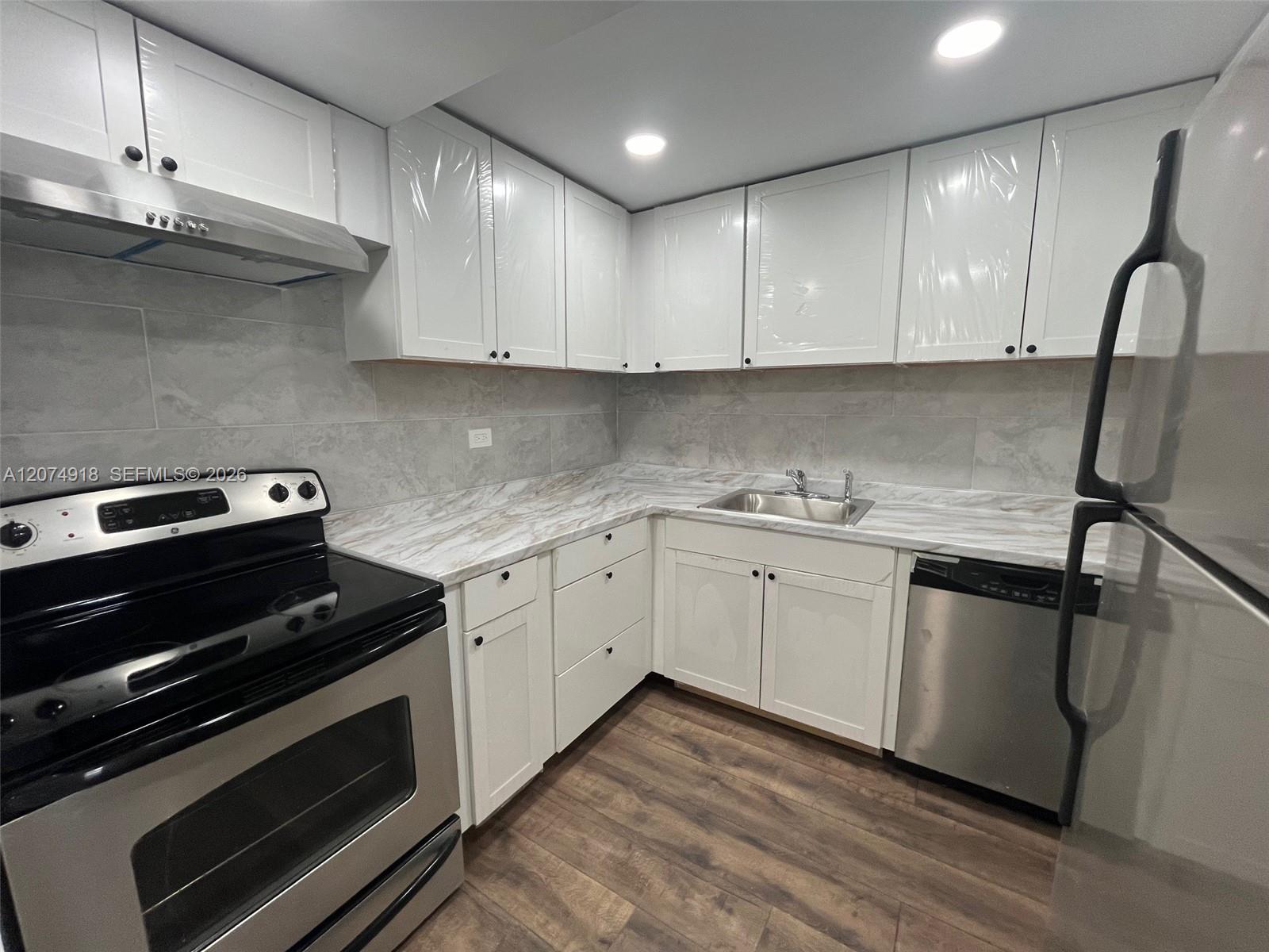 1720 N River Drive 210 Property Photo 5