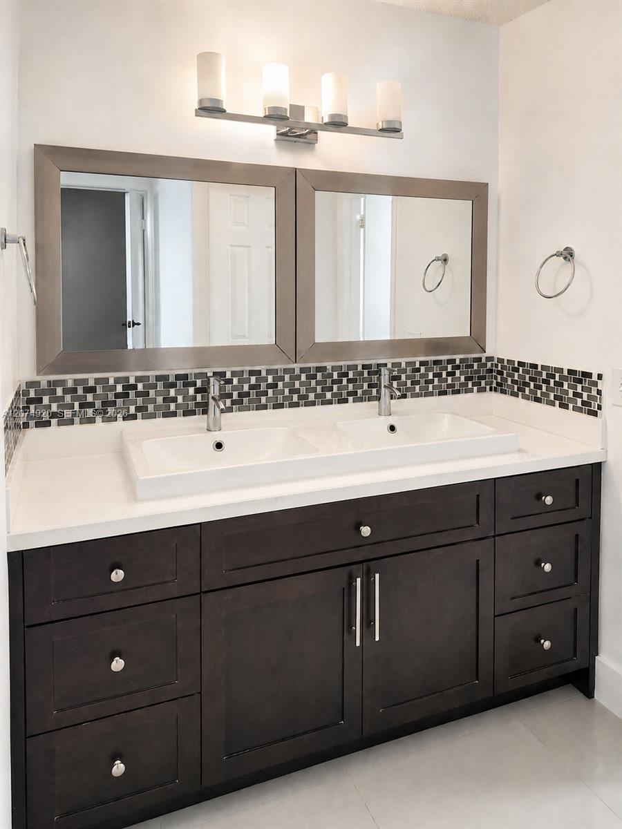 16511 Blatt Boulevard 103 Property Photo 5