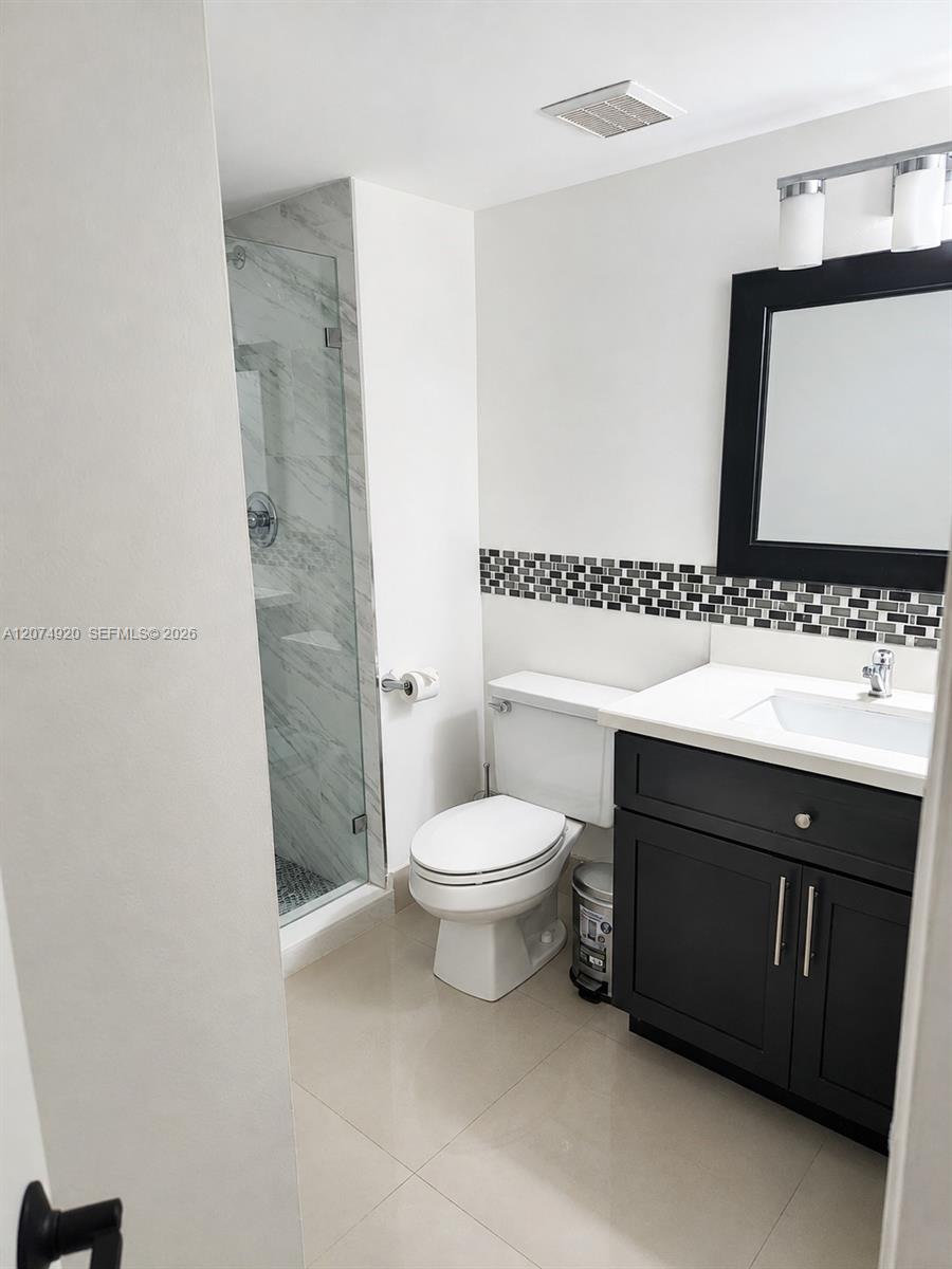 16511 Blatt Boulevard 103 Property Photo 6