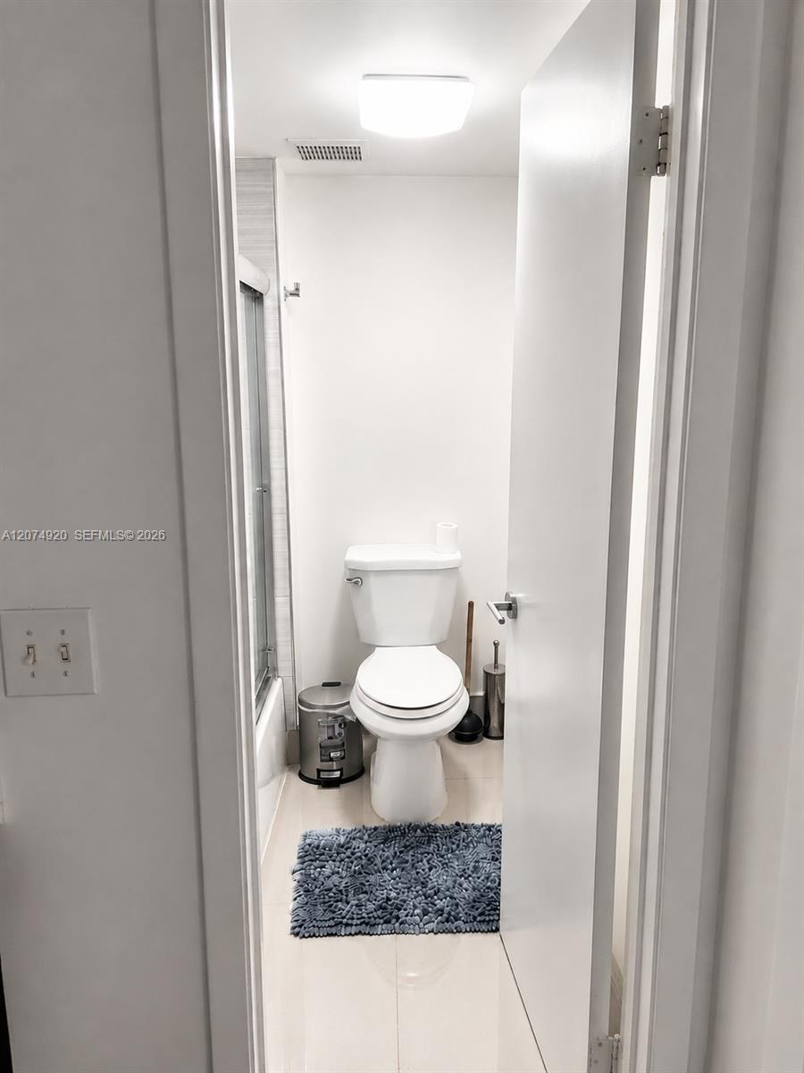16511 Blatt Boulevard 103 Property Photo 9