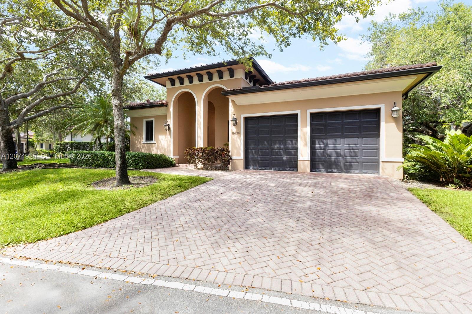 11404 Four Fillies Road Property Photo 3