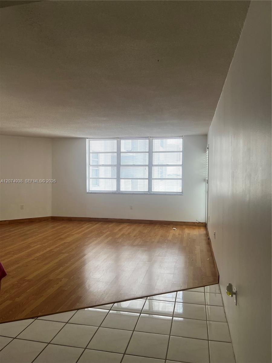 2750 Ne 183rd Street 807 Property Photo 4