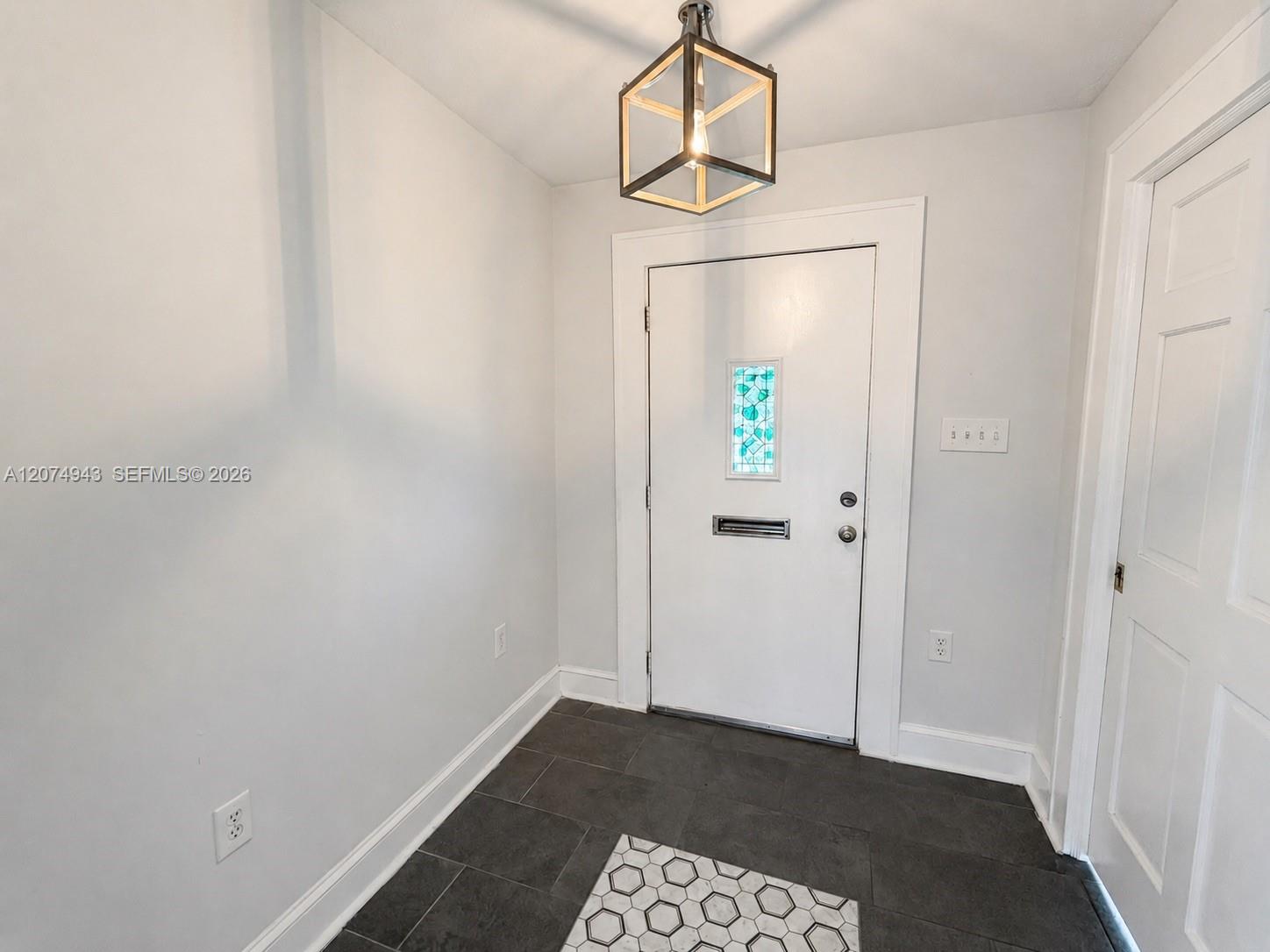 747 West Street Property Photo 3
