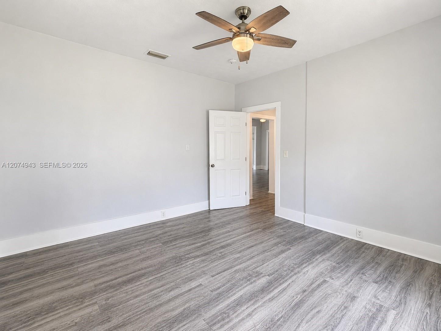 747 West Street Property Photo 13