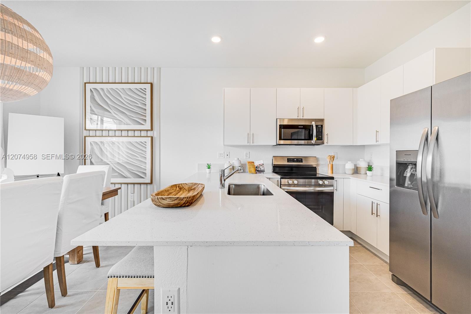 A12074958 Property Photo 2
