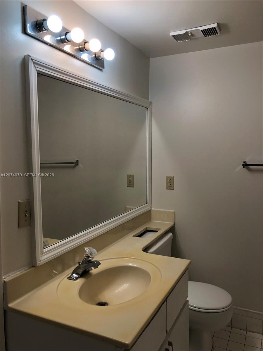 9855 Westview Drive 715 Property Photo 11