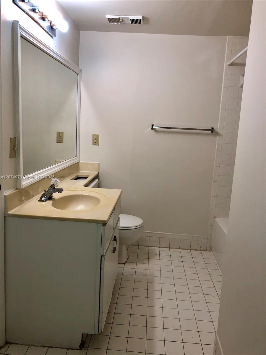 9855 Westview Drive 715 Property Photo 13