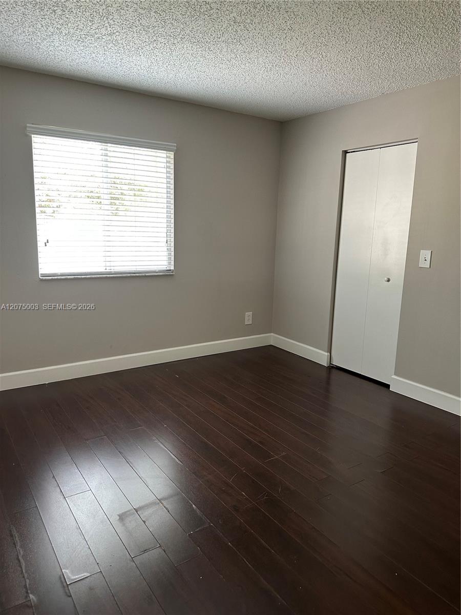 2403 Sw 106th Avenue Property Photo 8