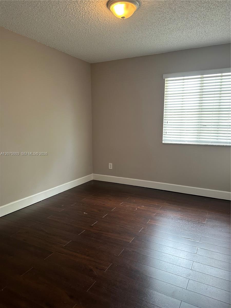 2403 Sw 106th Avenue Property Photo 10