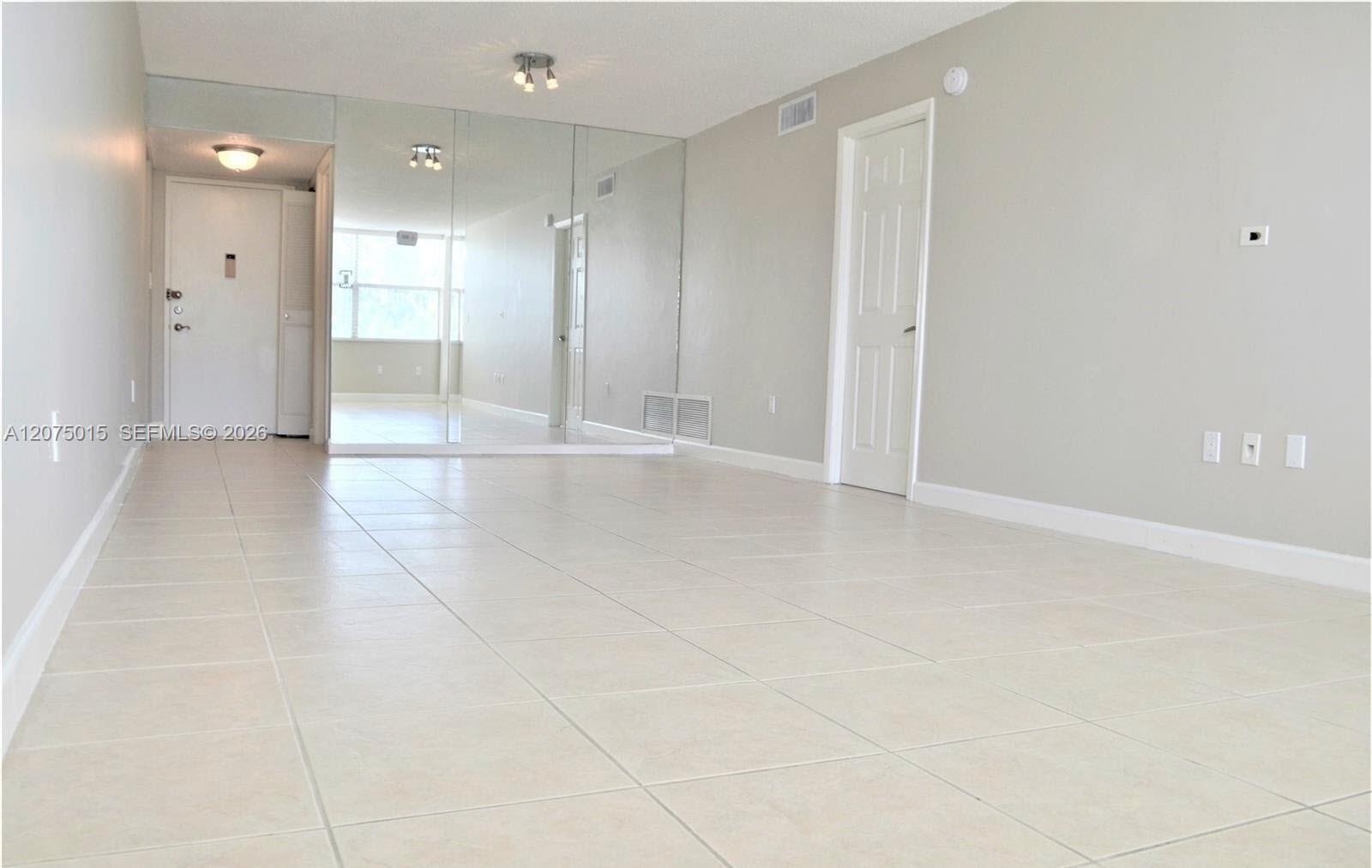A12075015 Property Photo 3