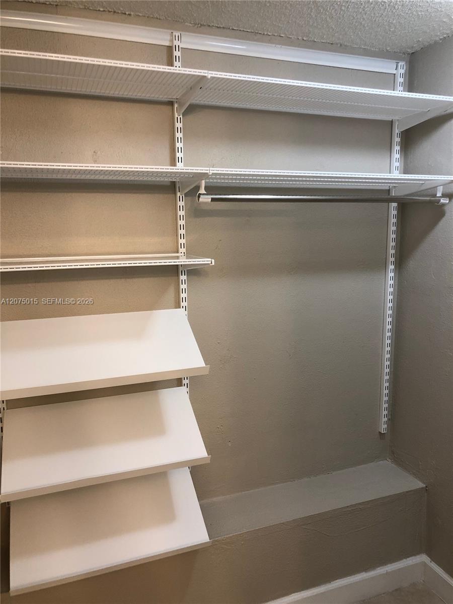 A12075015 Property Photo 6