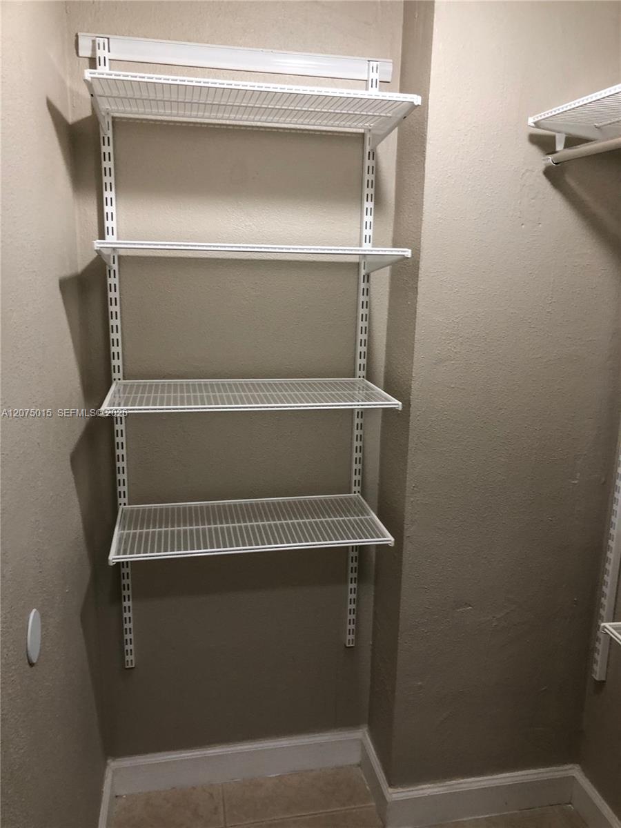 A12075015 Property Photo 8