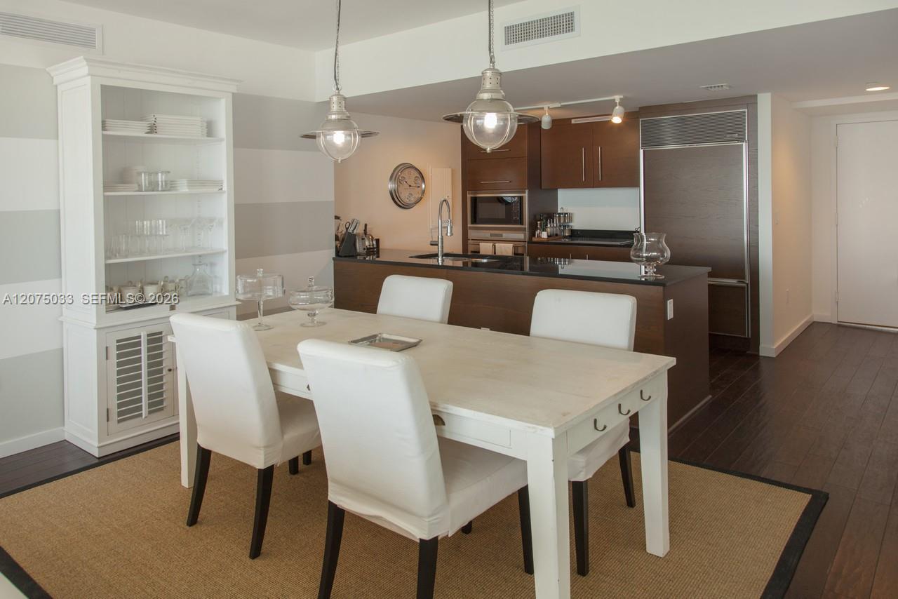 465 Brickell Avenue 4703 Property Photo 6