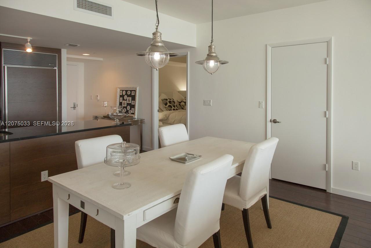 465 Brickell Avenue 4703 Property Photo 7