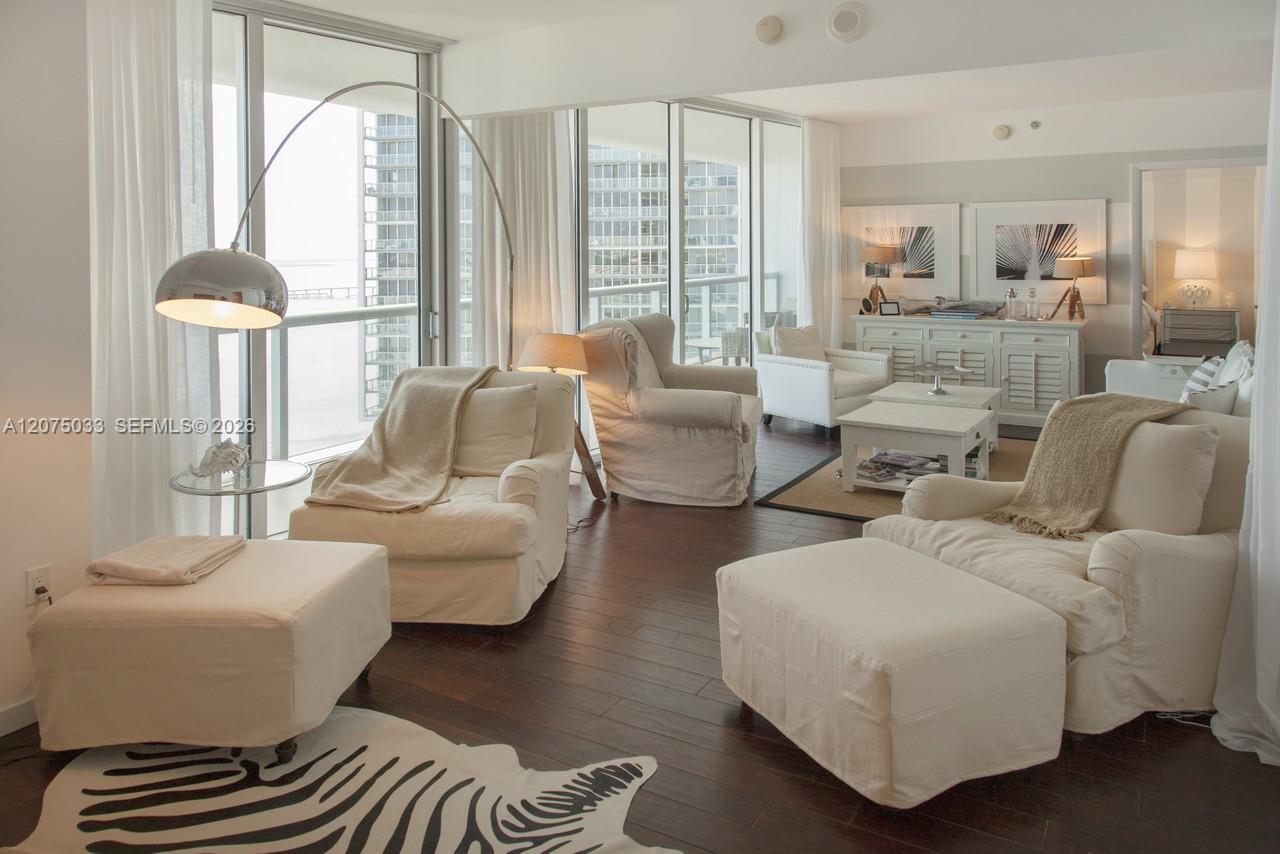 465 Brickell Avenue 4703 Property Photo 9