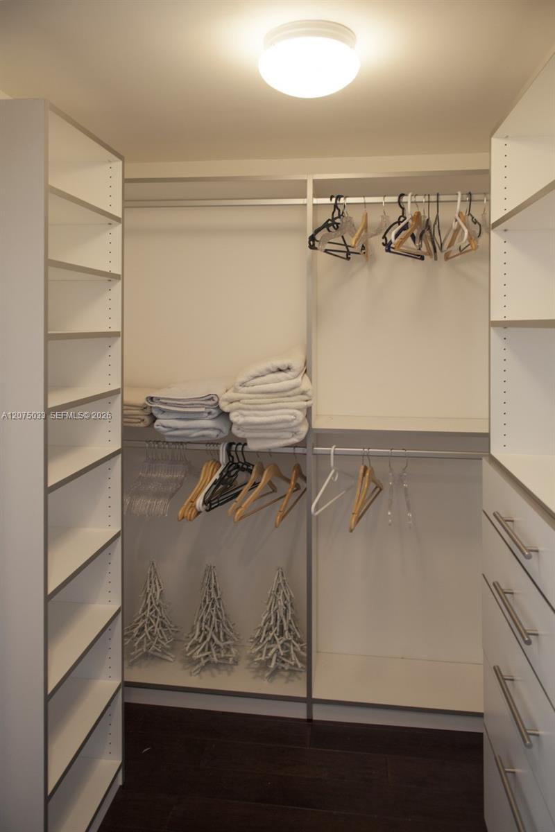 465 Brickell Avenue 4703 Property Photo 15
