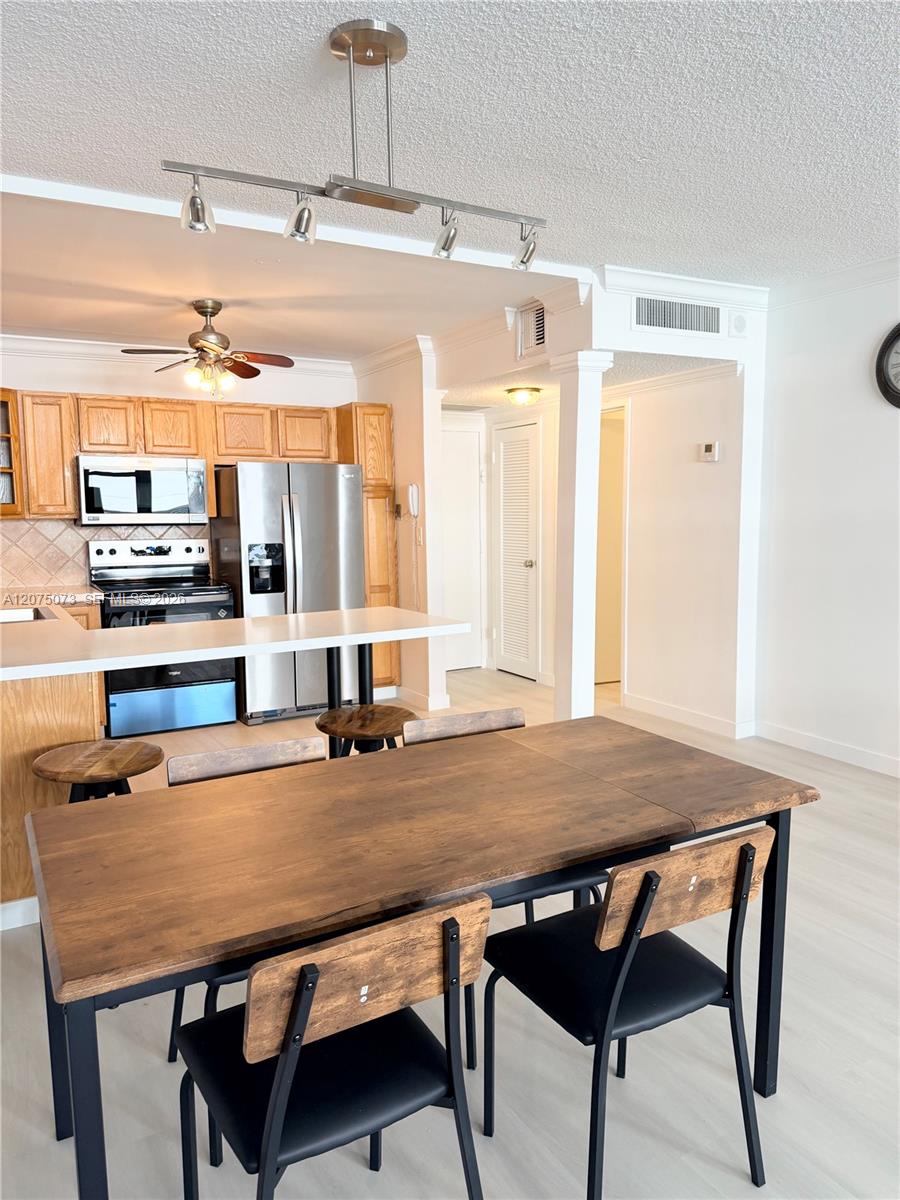 3725 S Ocean Drive 521 Property Photo 1