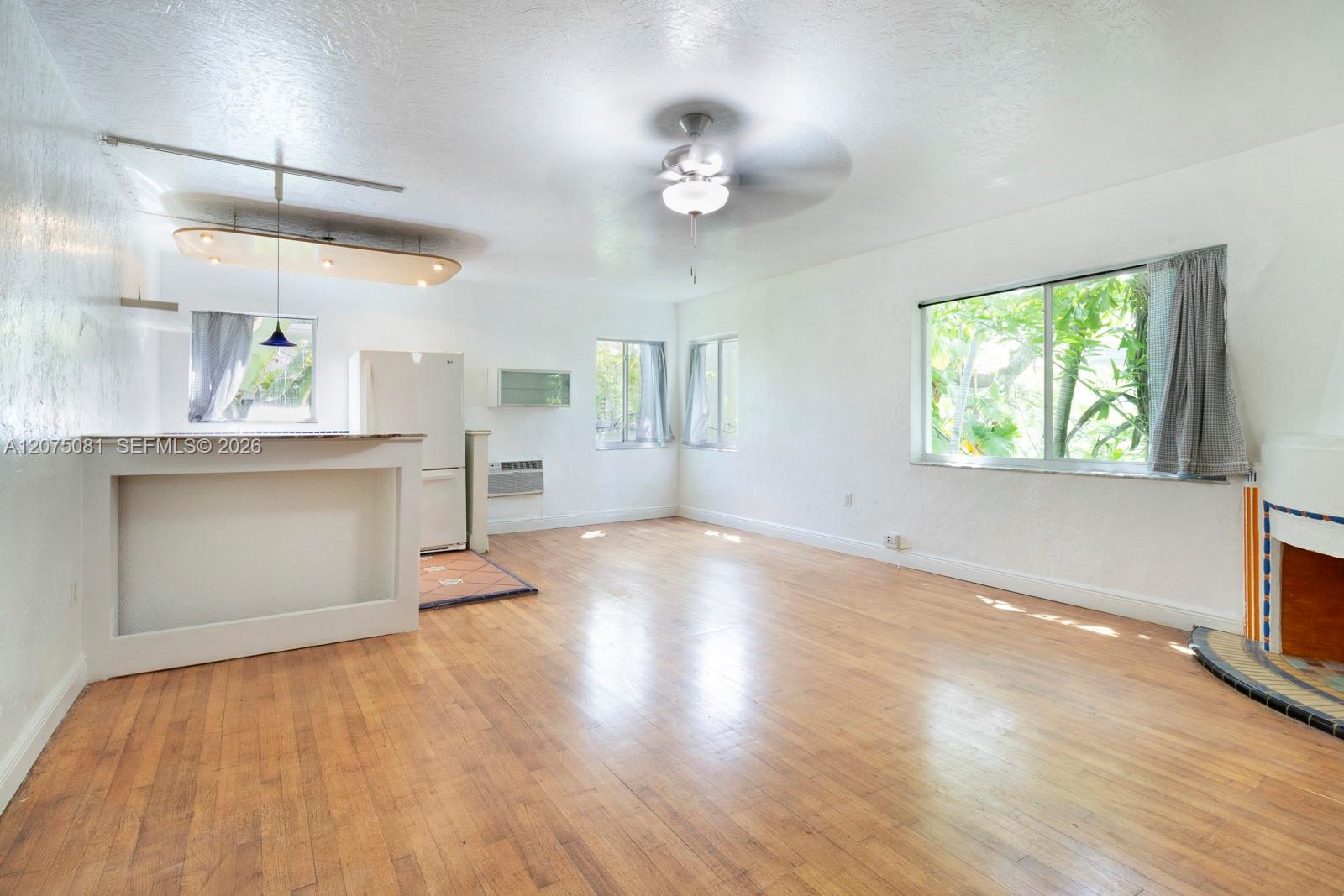 1525 Meridian Avenue 209 Property Photo 1