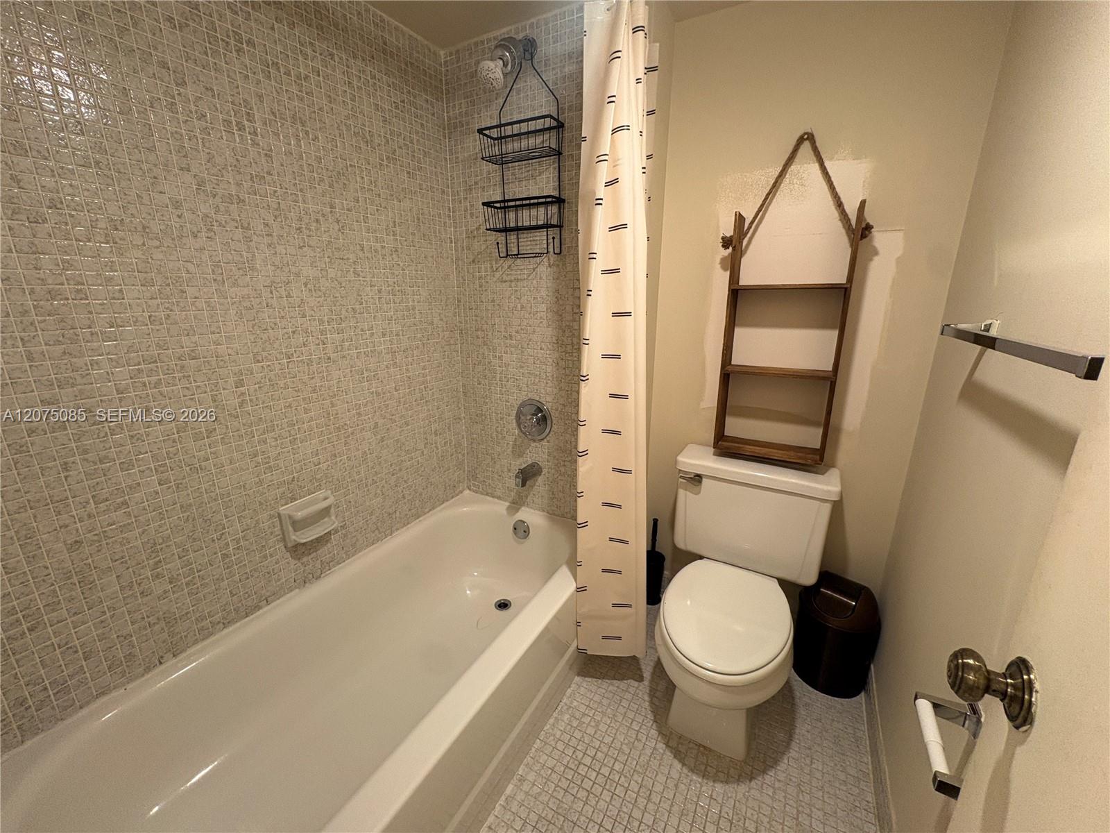 16471 Blatt Boulevard 203 Property Photo 11