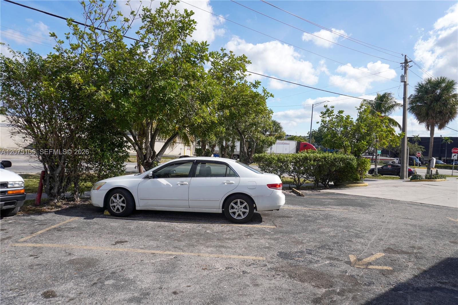 1001-1011 W Sunrise Boulevard Property Photo 15