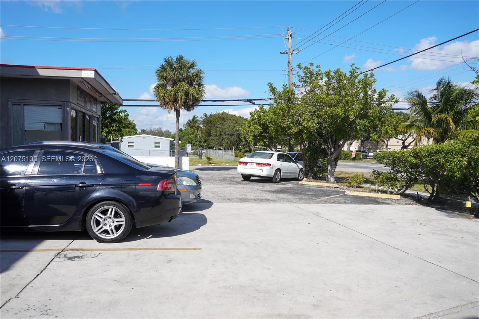 1001-1011 W Sunrise Boulevard Property Photo 16