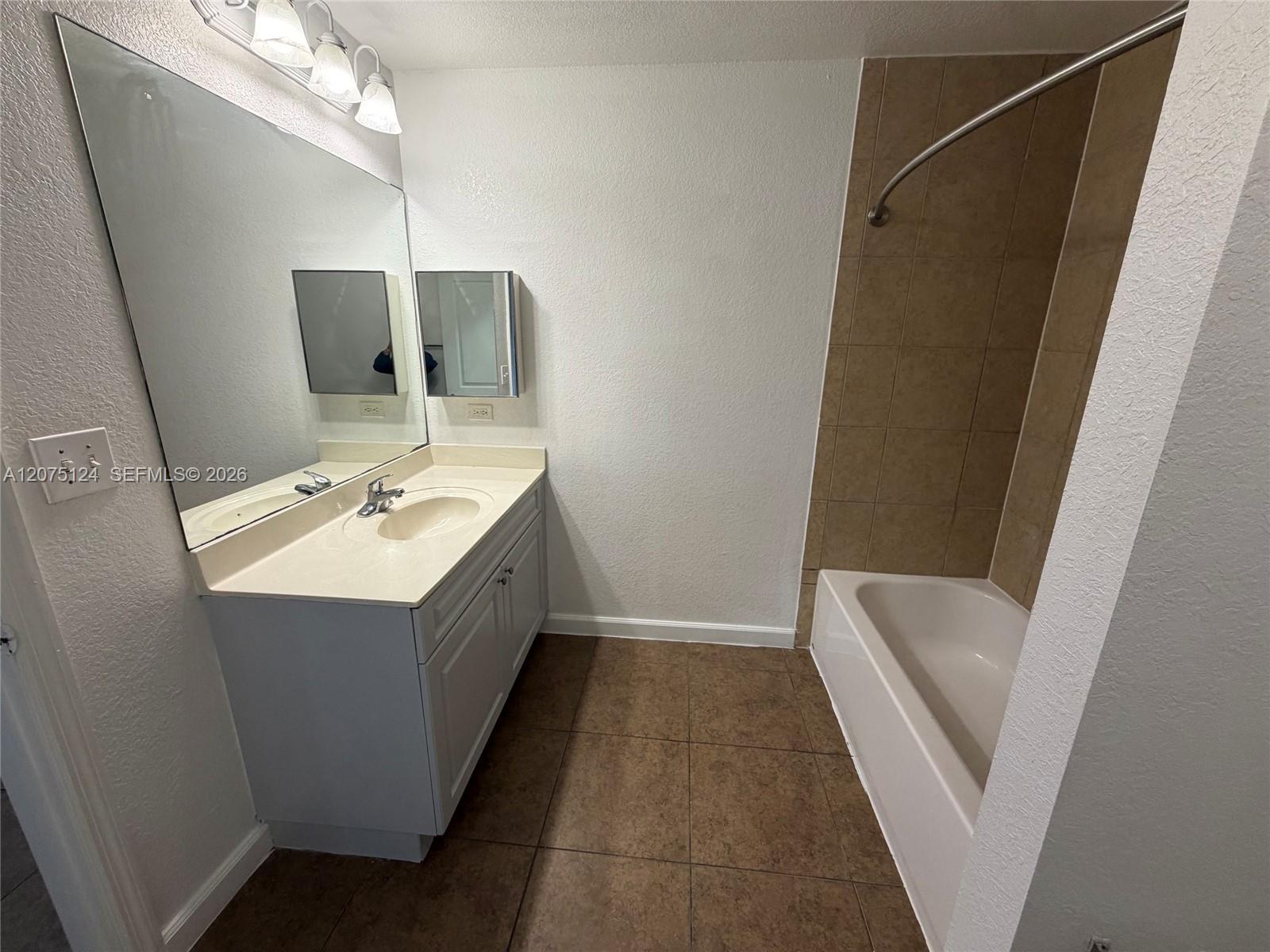 2210 Hammock Square Drive 306 Property Photo 6