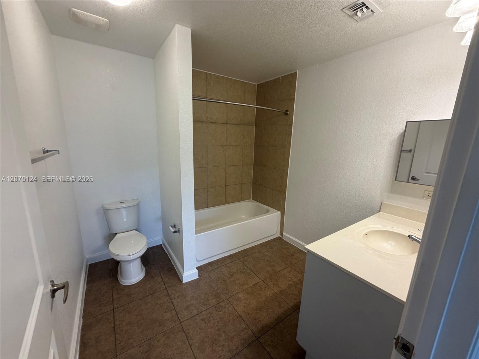 2210 Hammock Square Drive 306 Property Photo 9