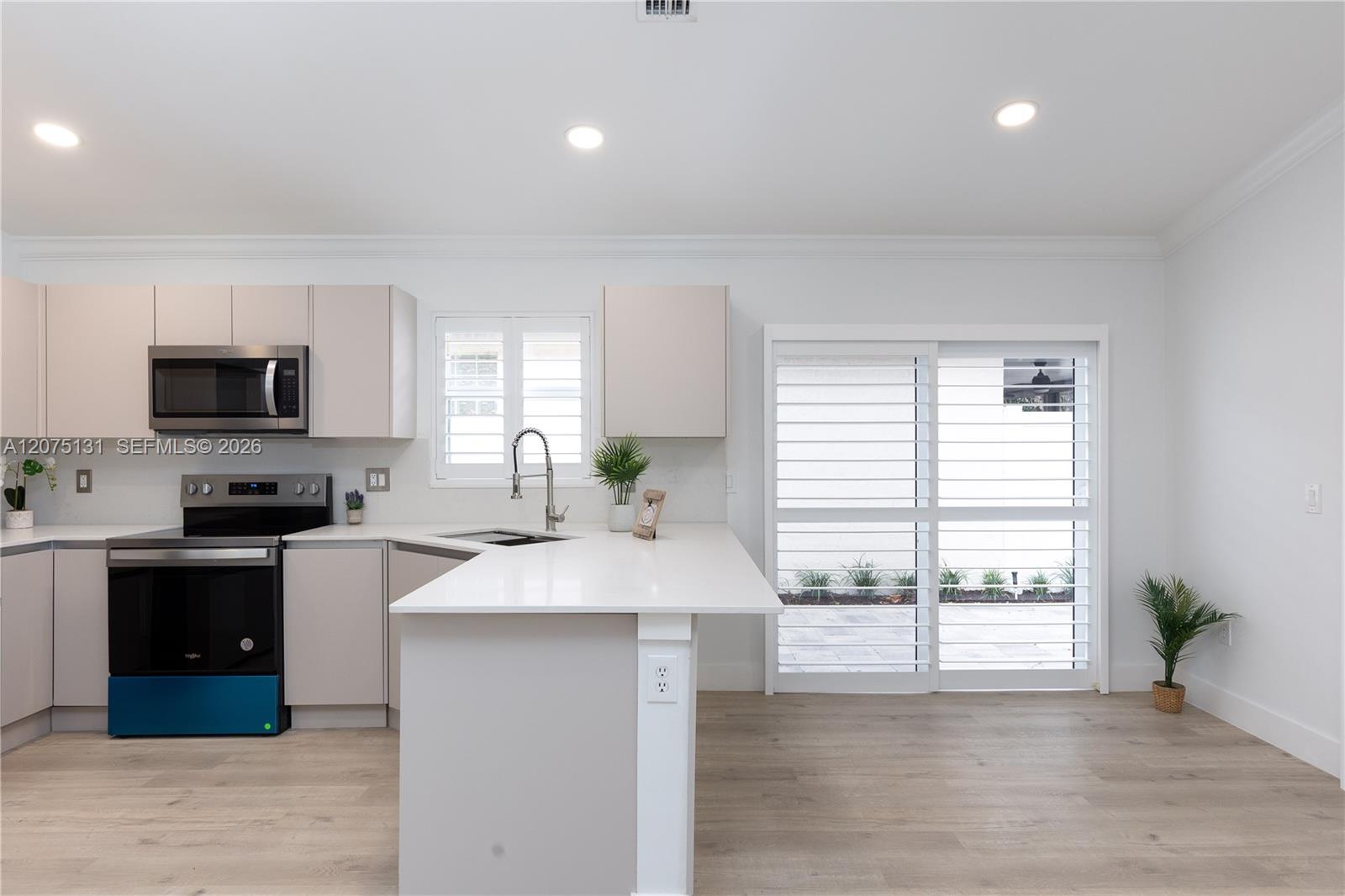 46 Gables Boulevard Property Photo 6