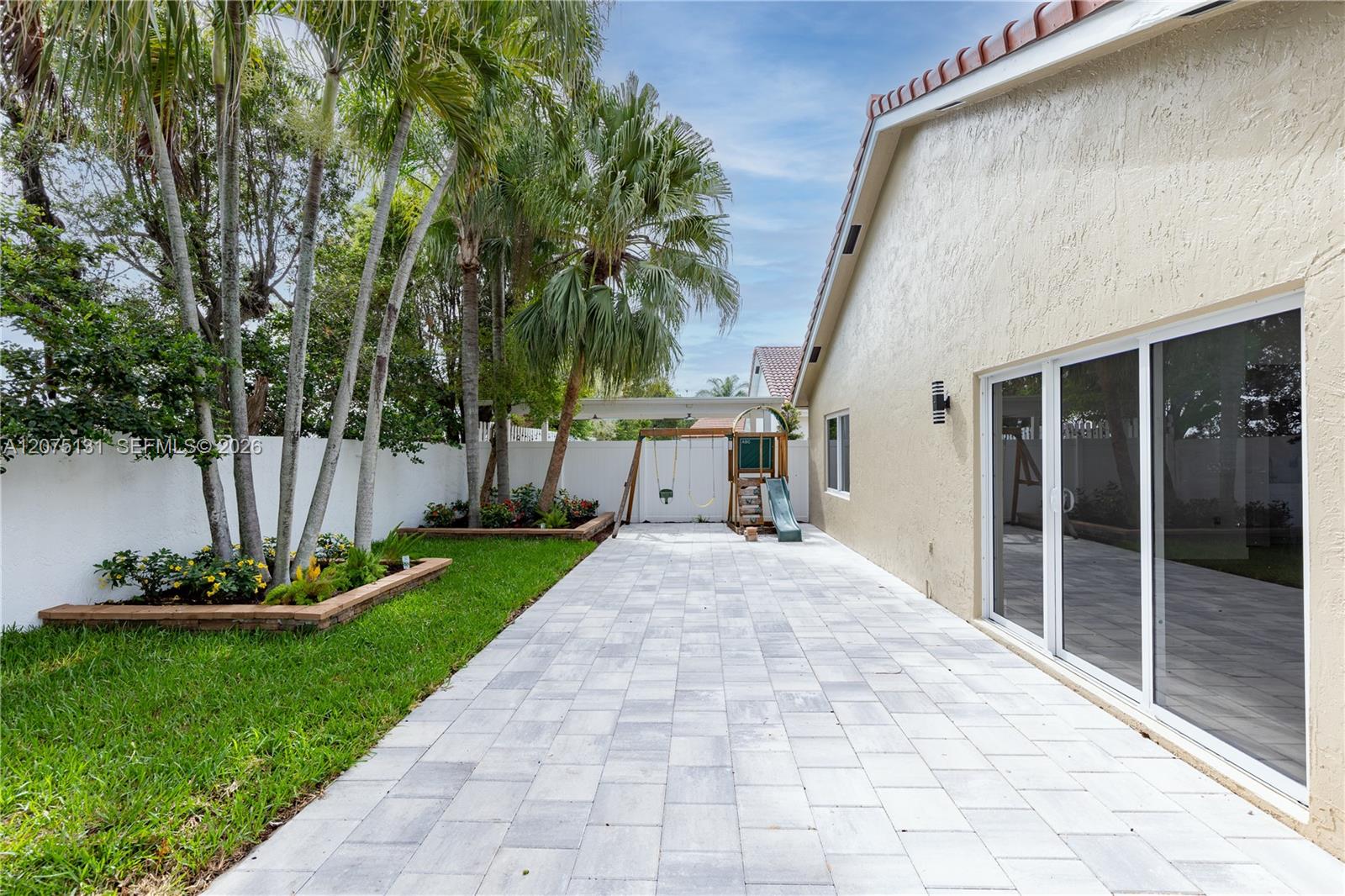 46 Gables Boulevard Property Photo 14