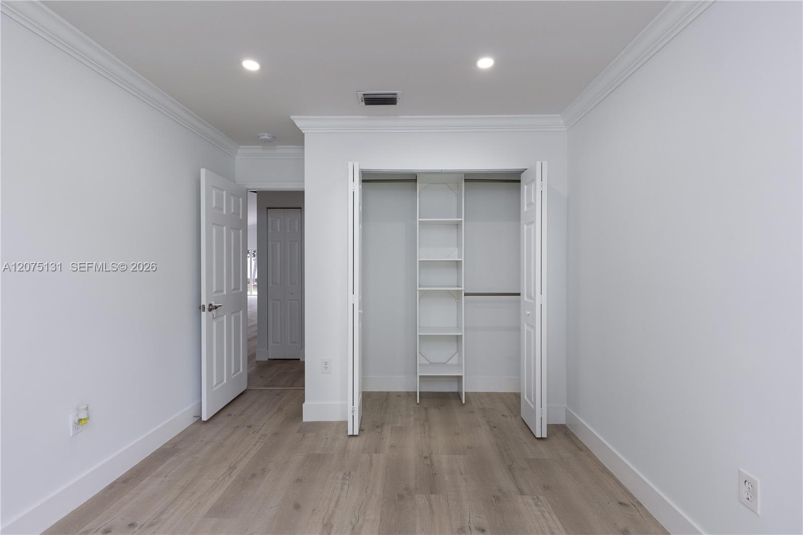 46 Gables Boulevard Property Photo 25