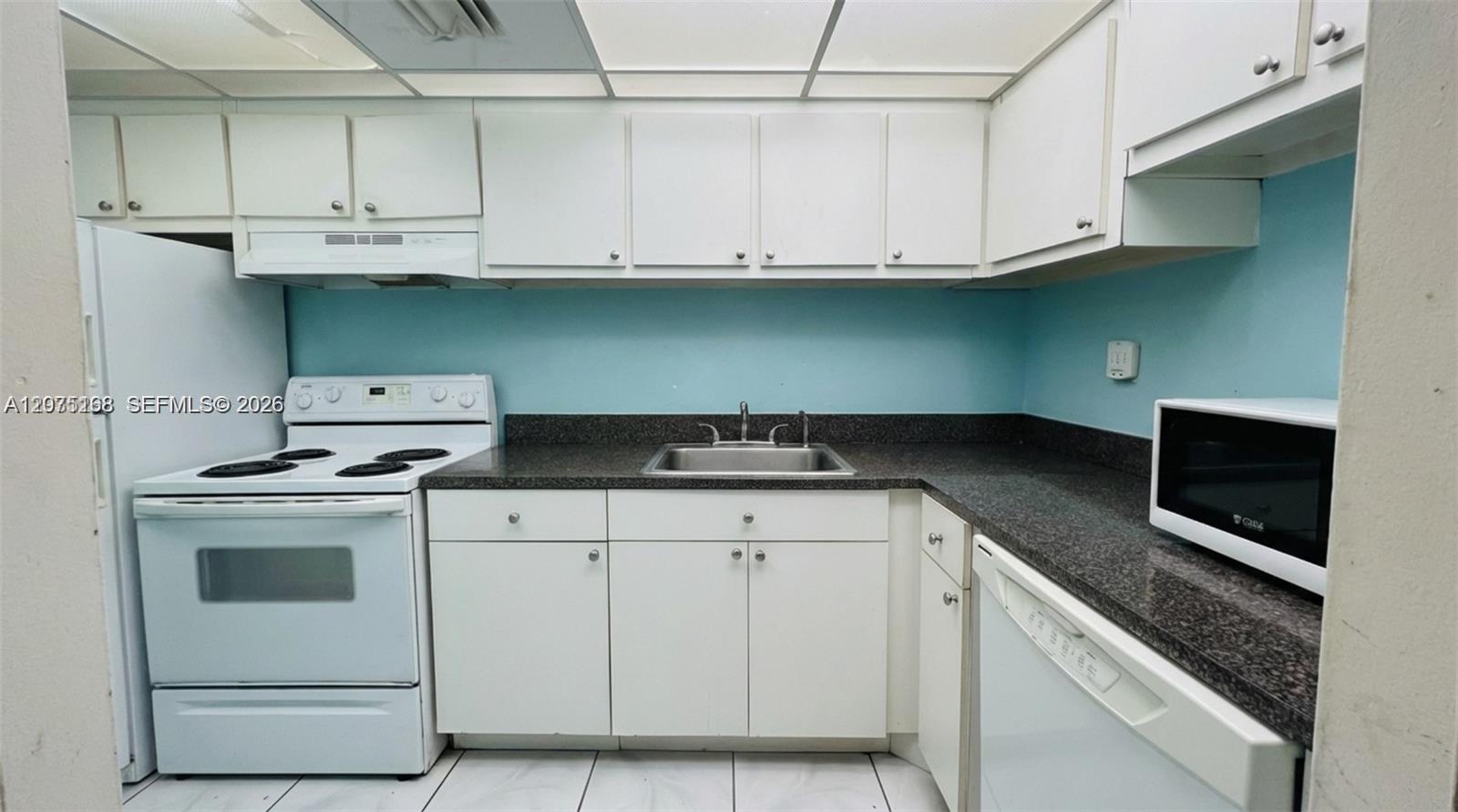 1000 West Avenue 215 Property Photo 4